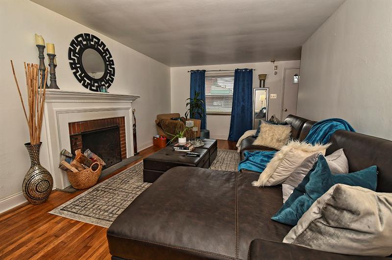 163 Ritzland Road Pittsburgh, PA 15235 - Photo 2 of 19 Gallery Image 2