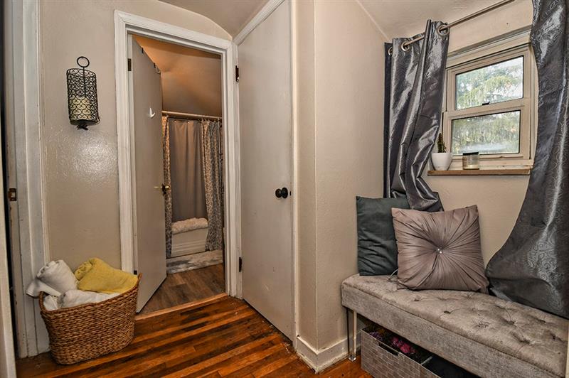 163 Ritzland Road Pittsburgh, PA 15235 - Photo 11 of 19 Gallery Image 11