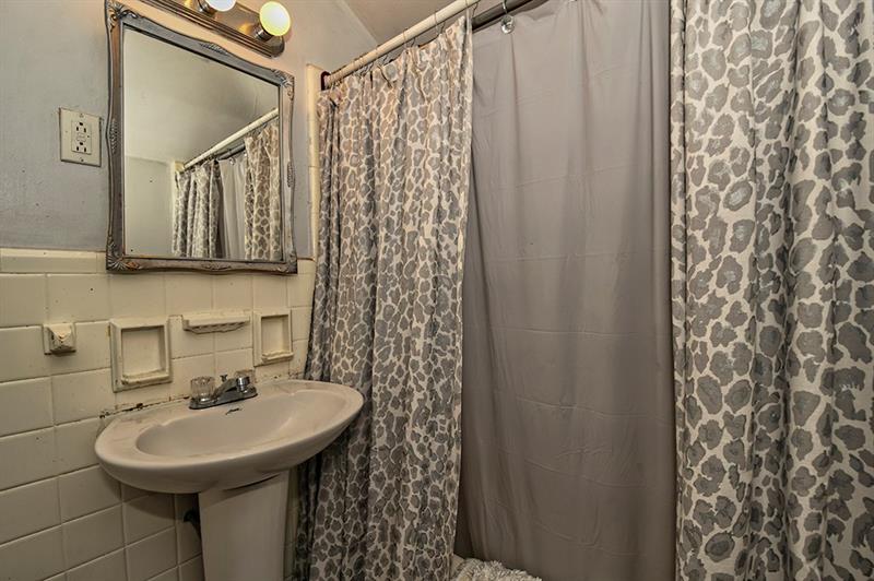 163 Ritzland Road Pittsburgh, PA 15235 - Photo 12 of 19 Gallery Image 12