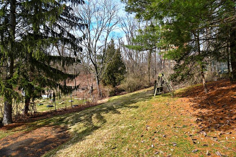 163 Ritzland Road Pittsburgh, PA 15235 - Photo 18 of 19 Gallery Image 18