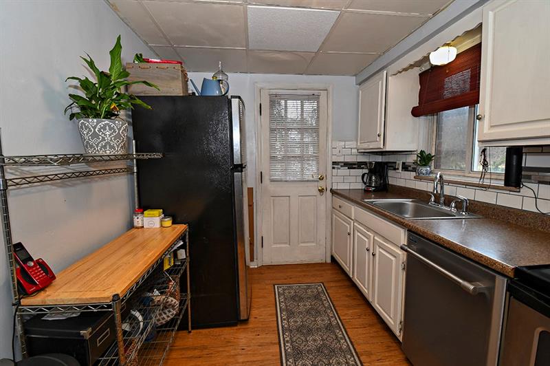 163 Ritzland Road Pittsburgh, PA 15235 - Photo 7 of 19 Gallery Image 7