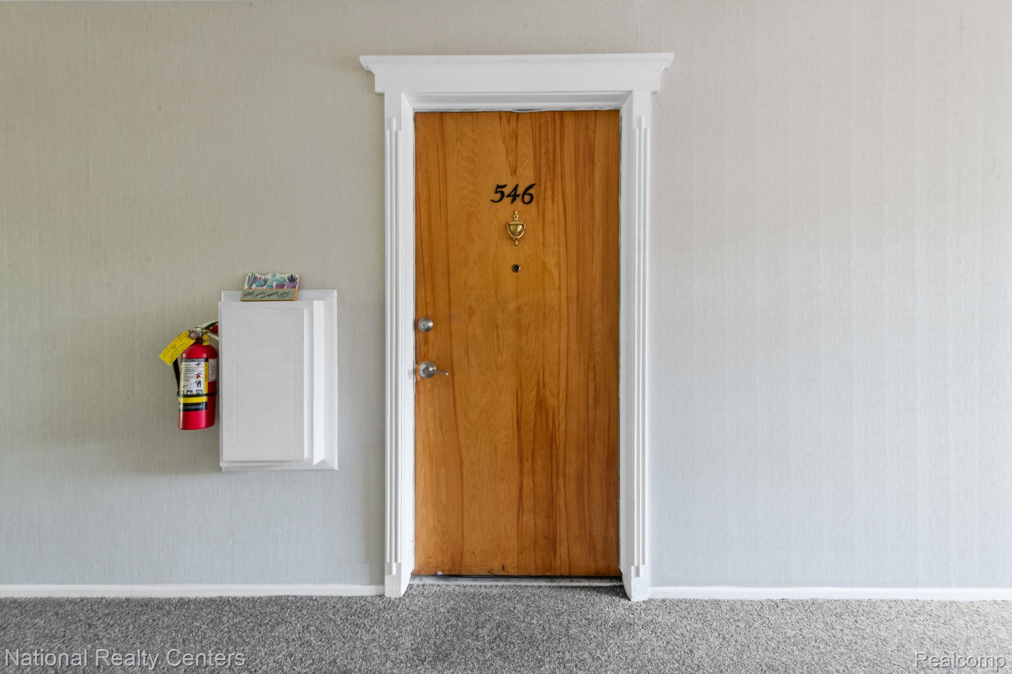 29546 Hoover Road Warren, MI 48093 - Photo 5 of 29 7-web-or-mls-29546-hoover-rd.jpg