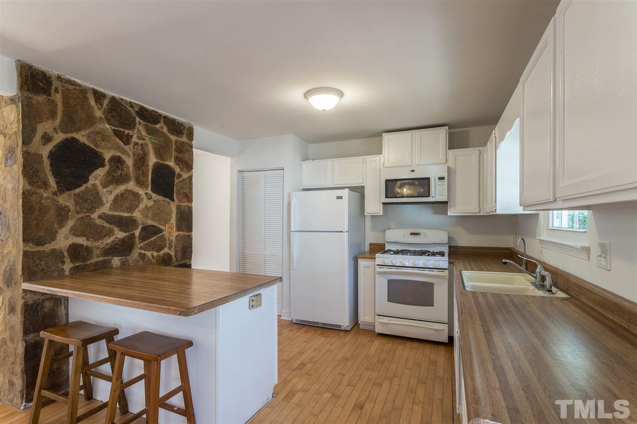5507 Shadowbrook Drive Raleigh, NC 27612 - Photo 10 of 30