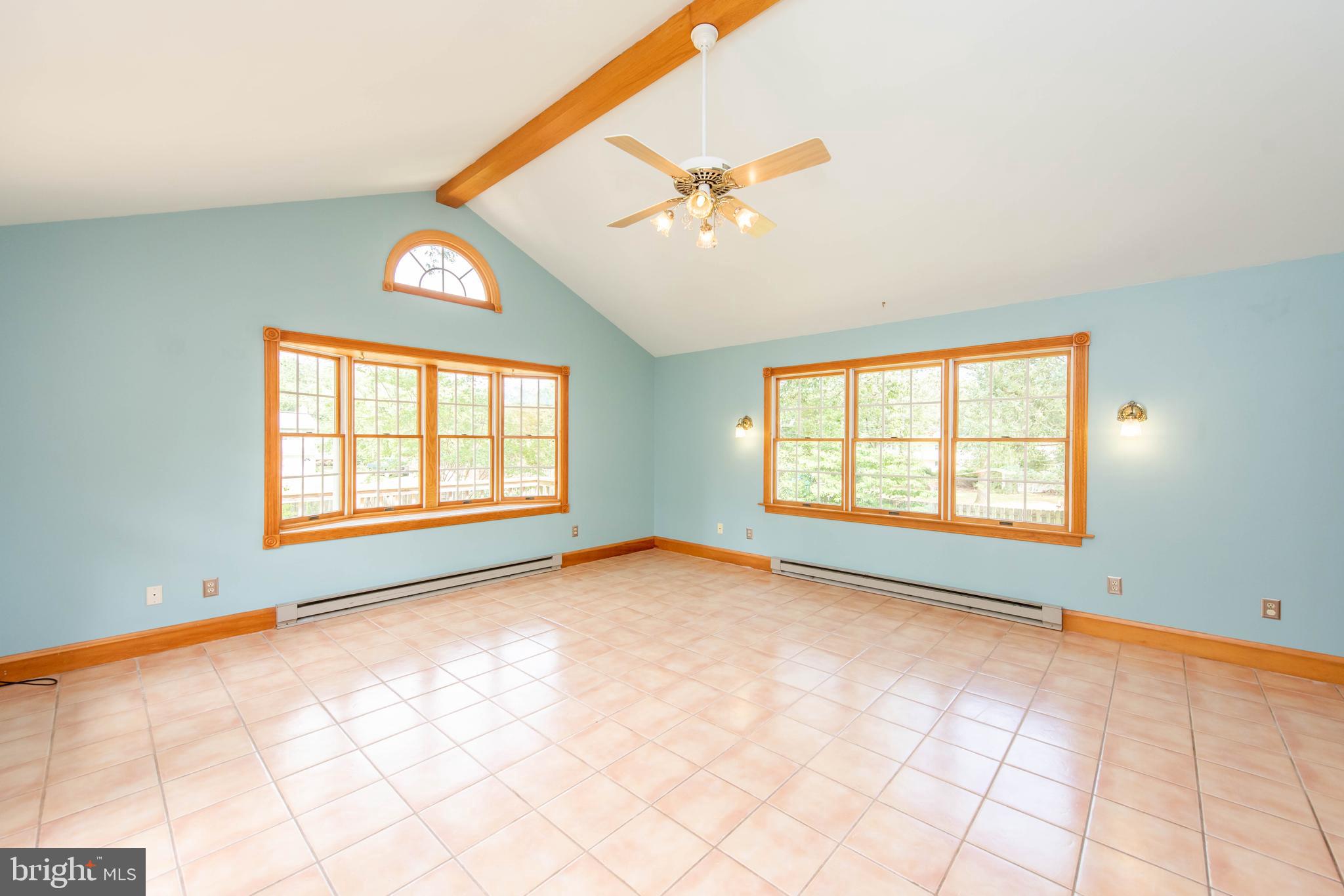 1496 Long Point Road Pasadena, MD 21122 - Photo 23 of 56 Living Room