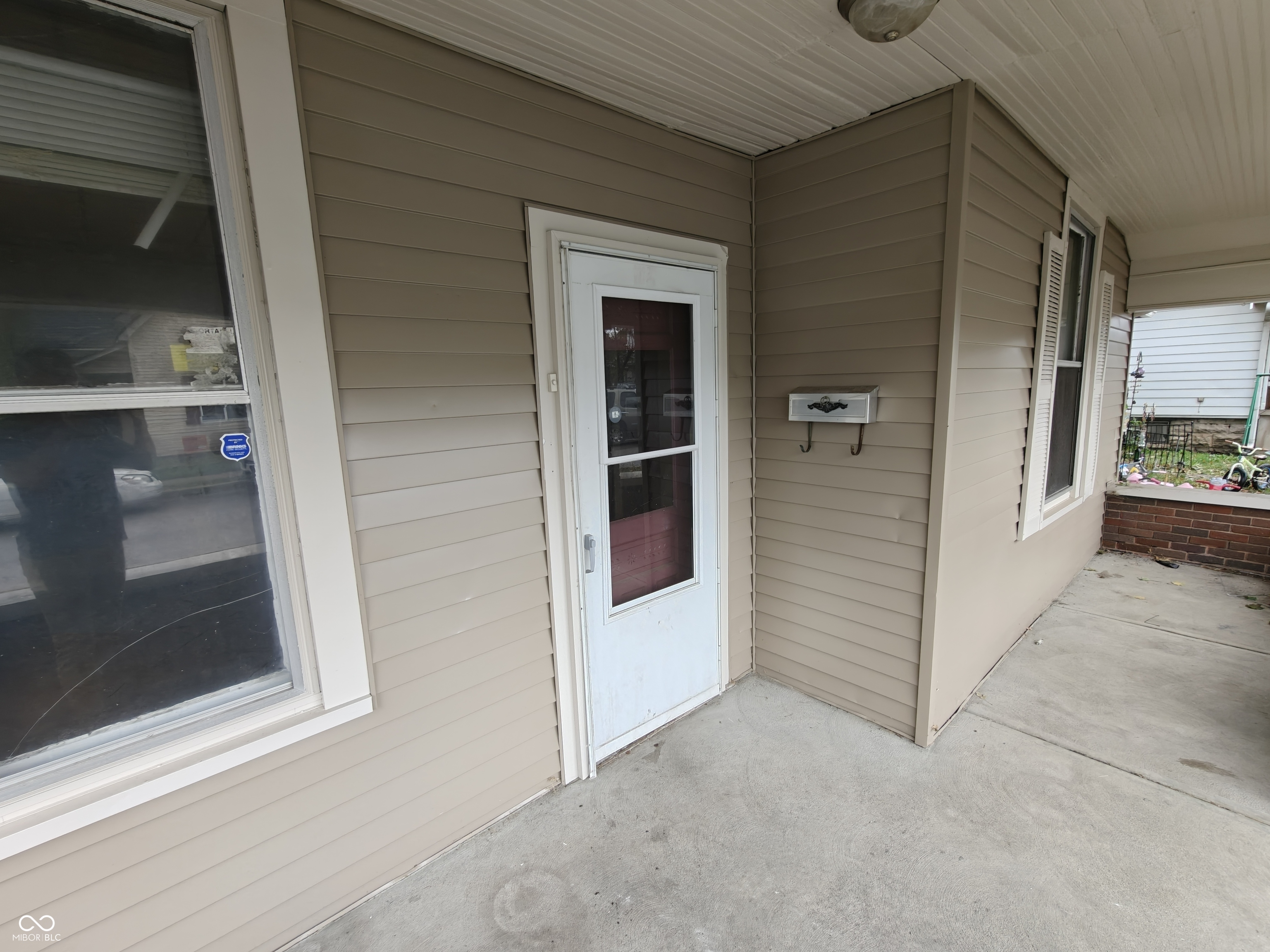 66 East Regent Street Indianapolis, IN 46225 - Photo 2 of 19