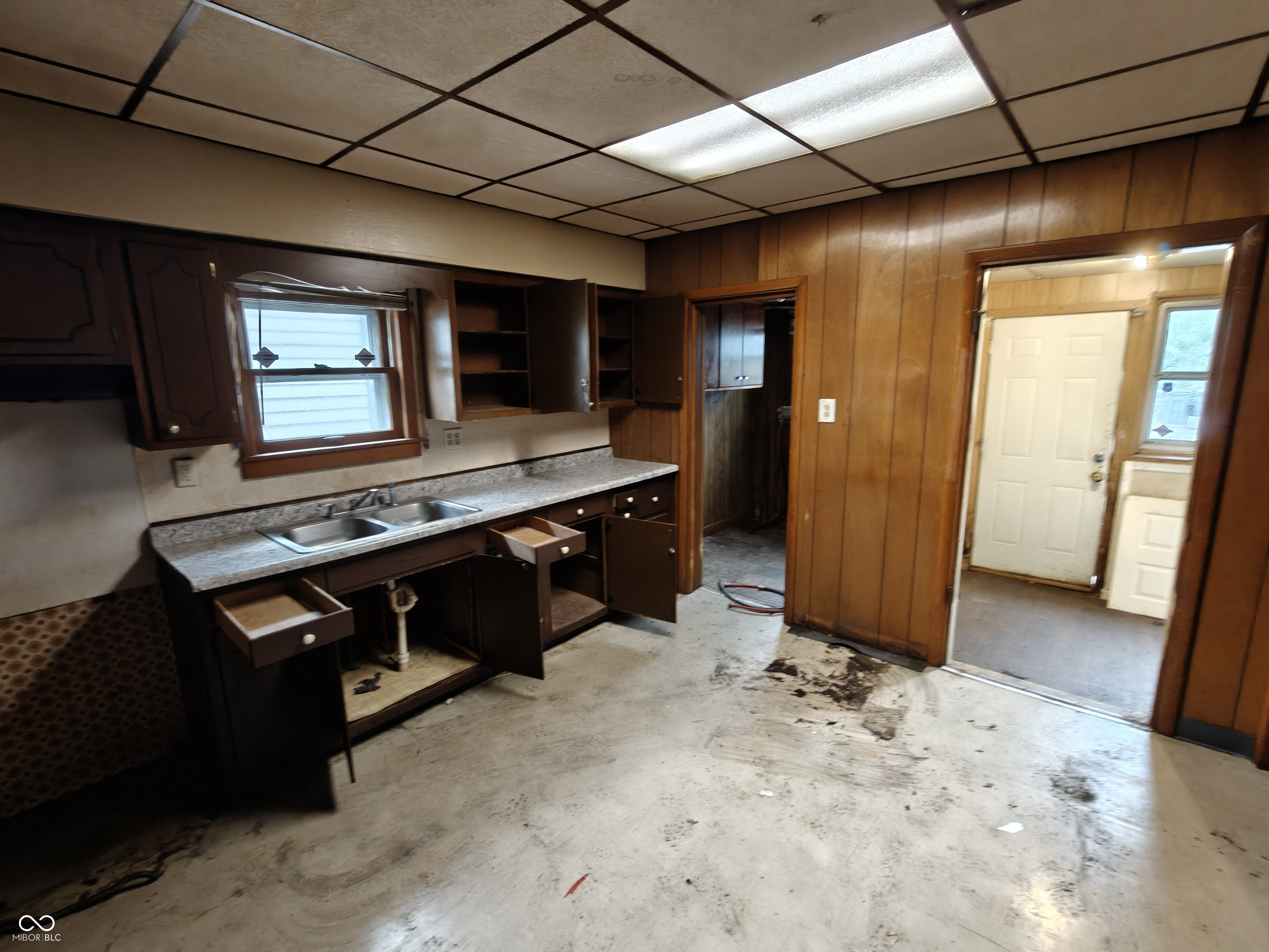 66 East Regent Street Indianapolis, IN 46225 - Photo 8 of 19