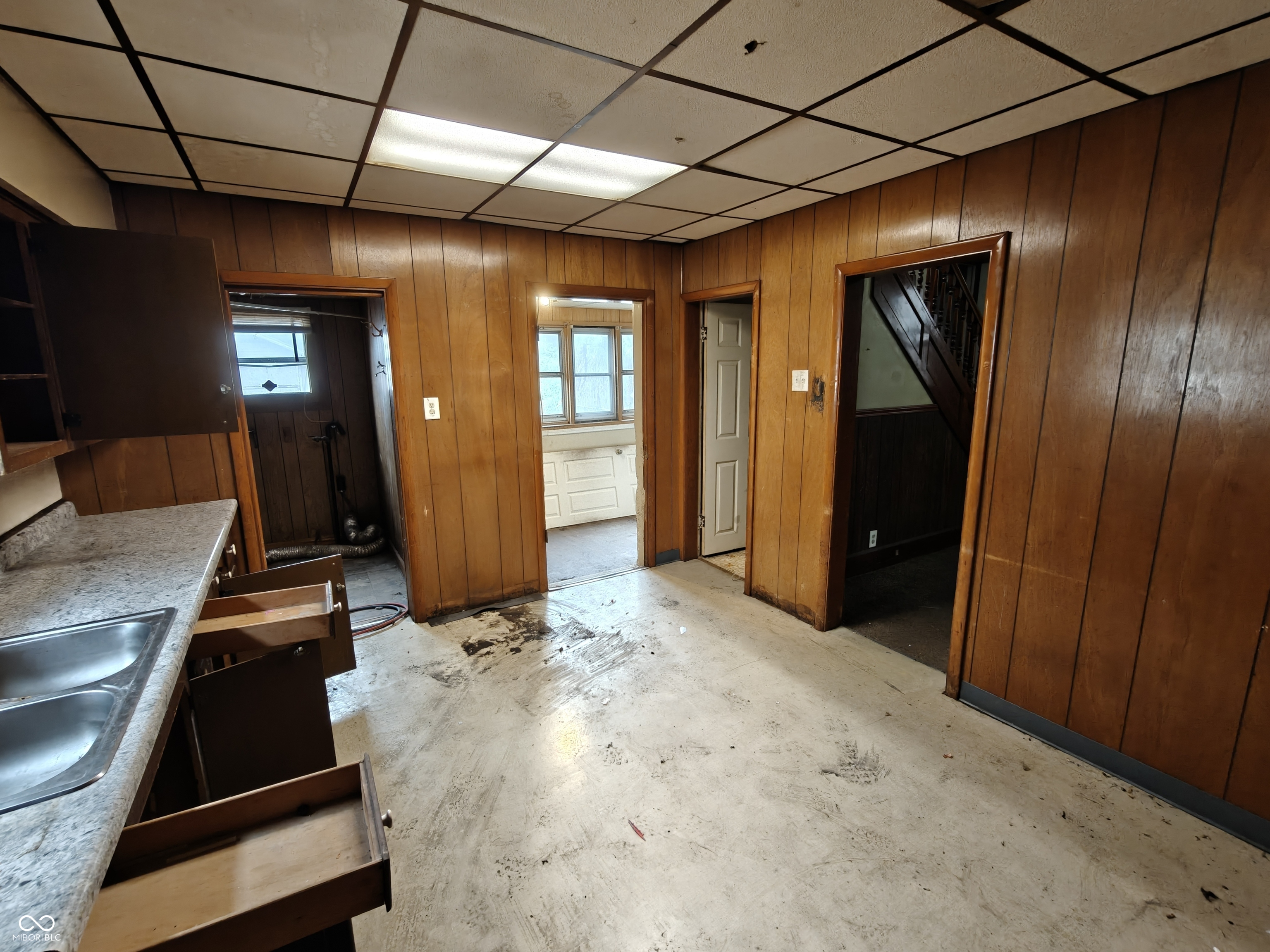 66 East Regent Street Indianapolis, IN 46225 - Photo 9 of 19