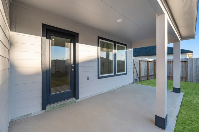 $232,810 | 5630 Spoonbill Drive, Orange, TX 77632