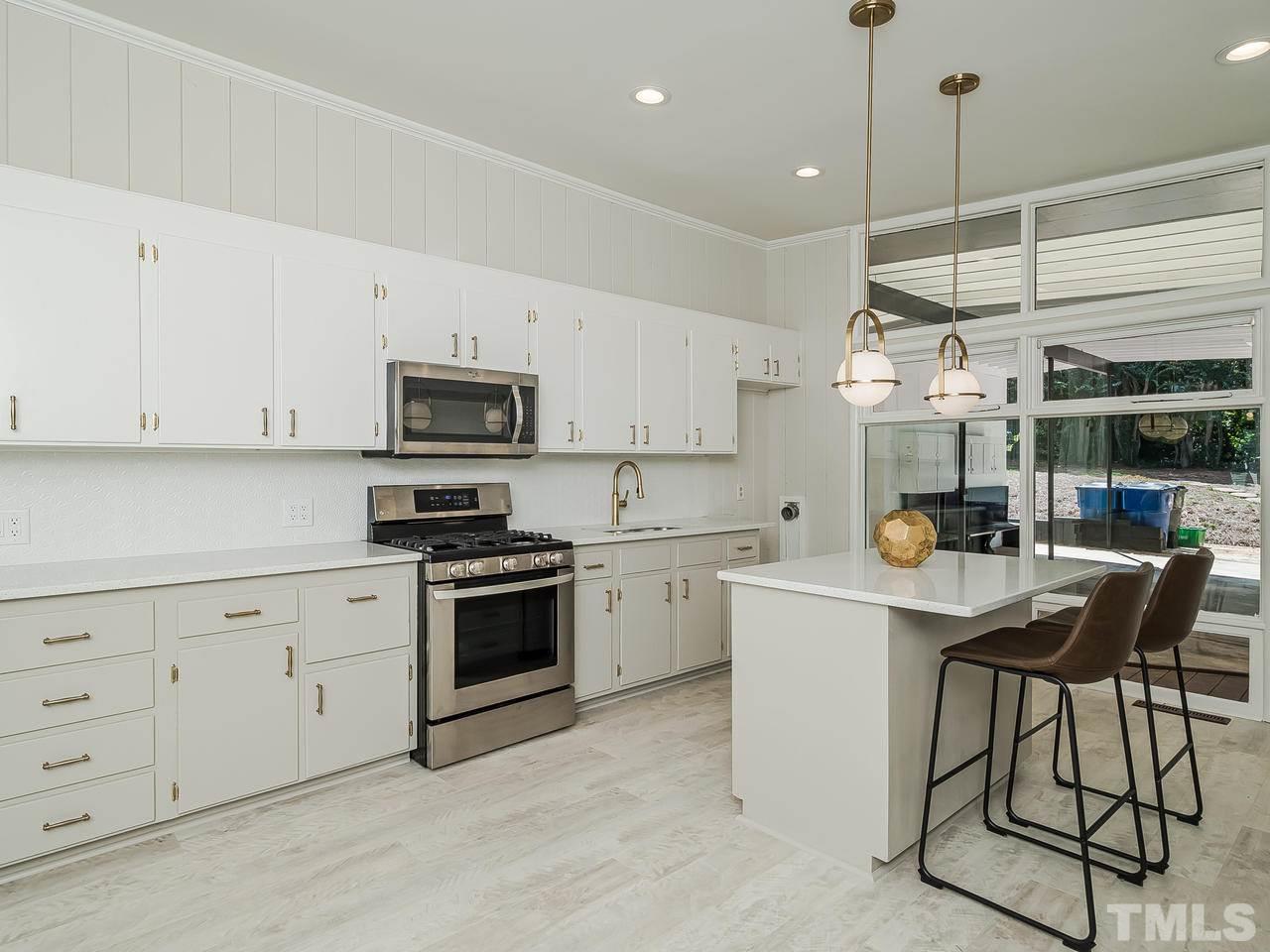 2701 Ashland Street Raleigh, NC 27608 - Photo 9 of 25