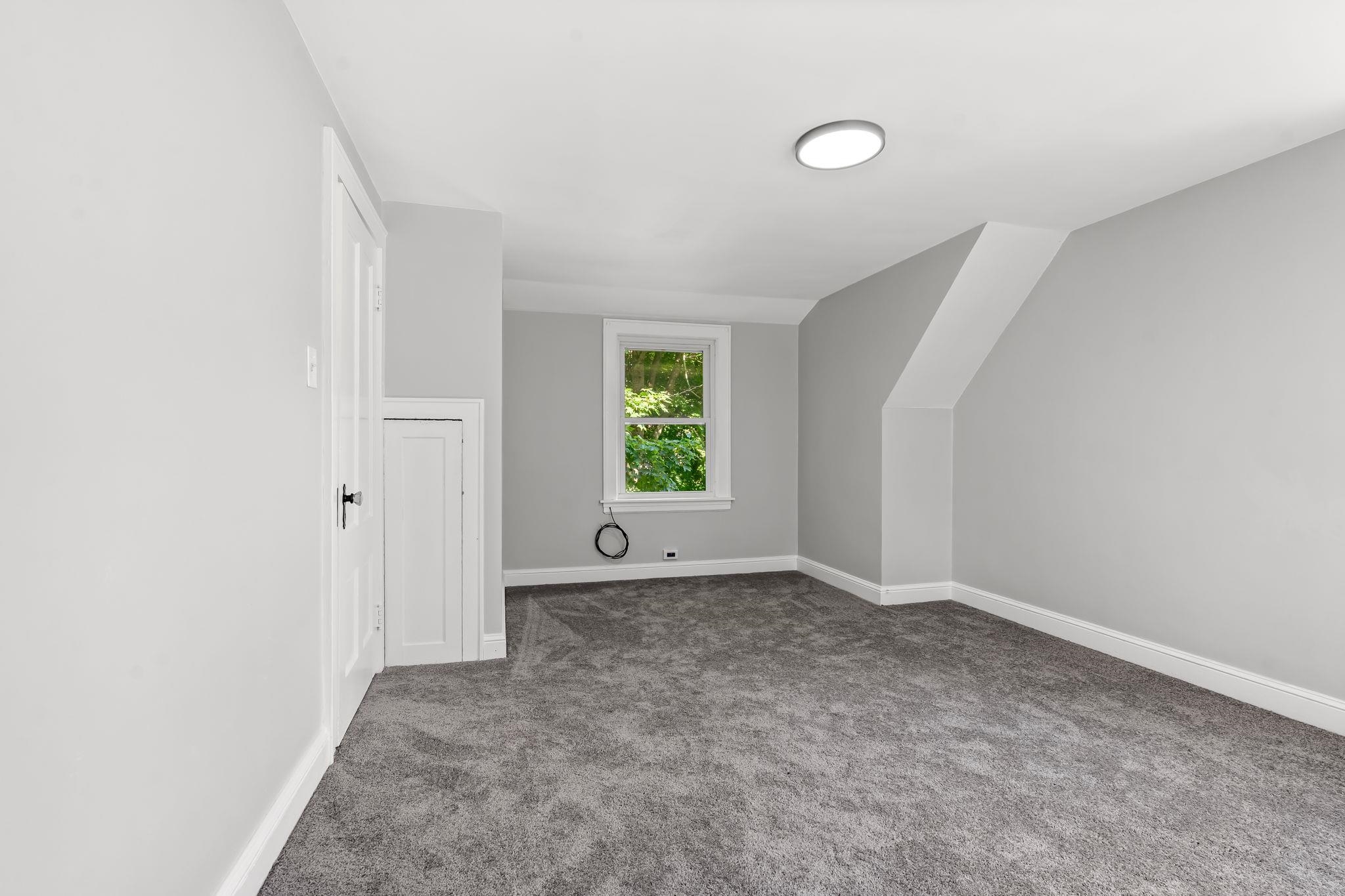 857 Union Street Manchester, NH 03104 - Photo 26 of 33