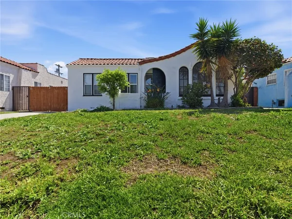 $729,950 | 2042 West 75th Street, Los Angeles, CA 90047