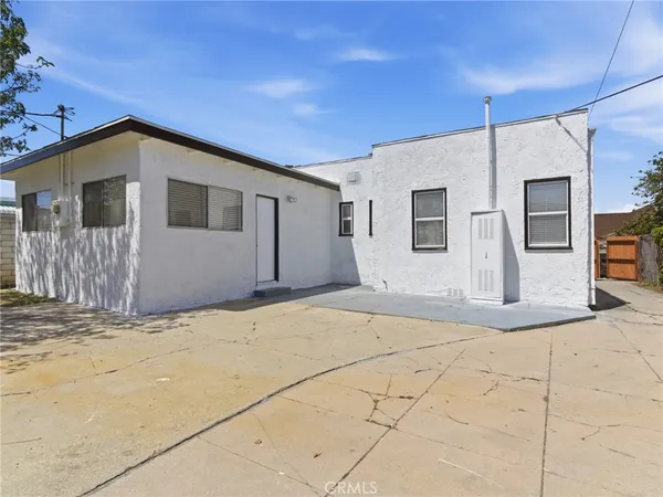 $729,950 | 2042 West 75th Street, Los Angeles, CA 90047