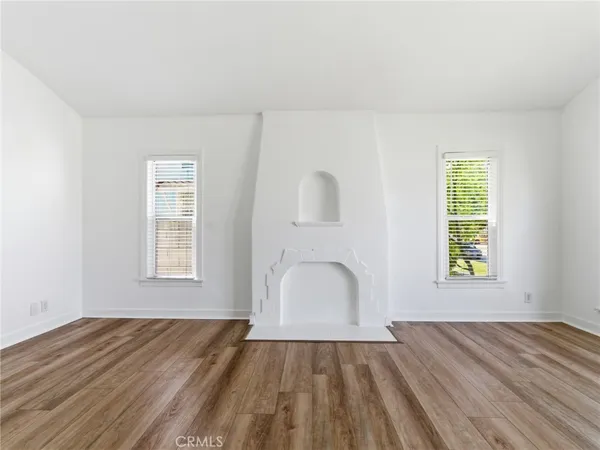 $729,950 | 2042 West 75th Street, Los Angeles, CA 90047
