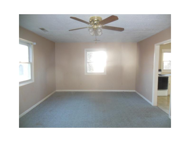 2799 East Degonia Road Boonville, IN 47601 - Photo 3 of 6 Gallery Image 3