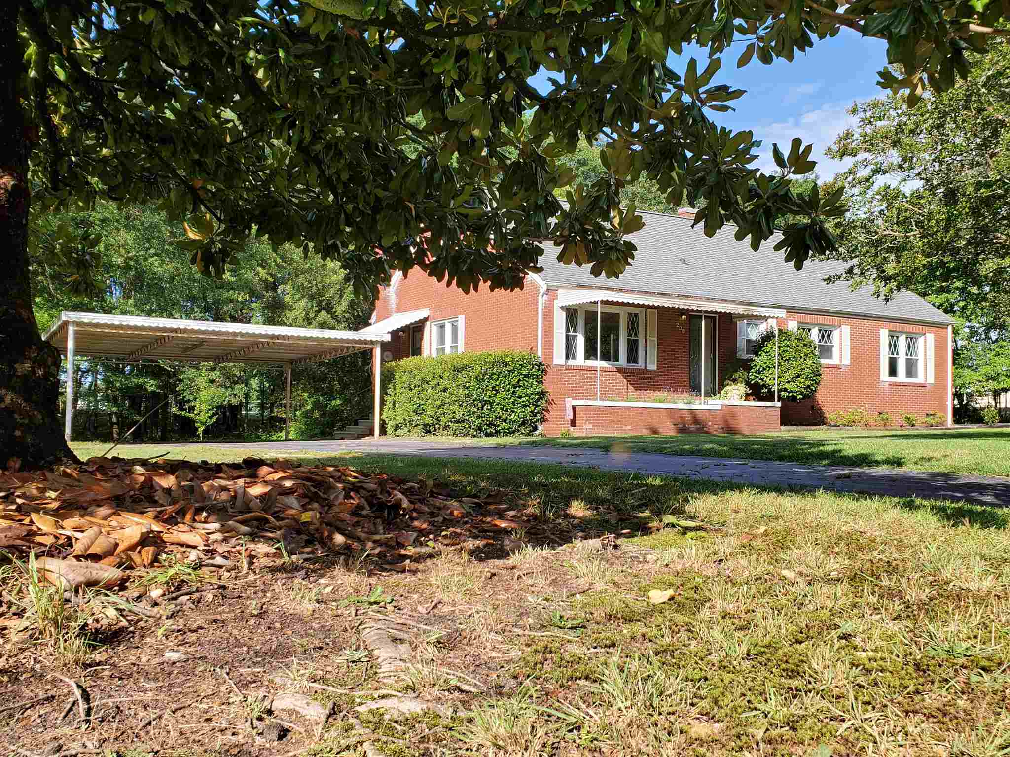 230 Burns Road Spartanburg, SC 29307 - Photo 1 of 23 Gallery Image 1
