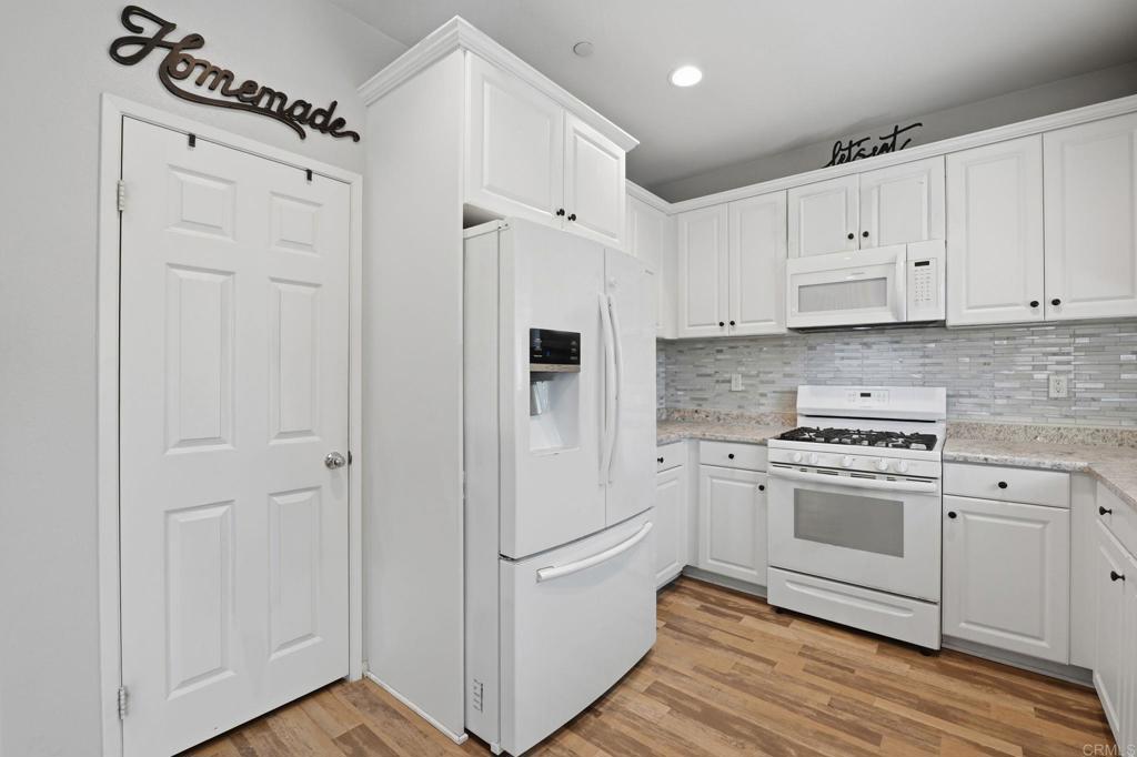 35302 Brown Galloway Lane Fallbrook, CA 92028 - Photo 11 of 32