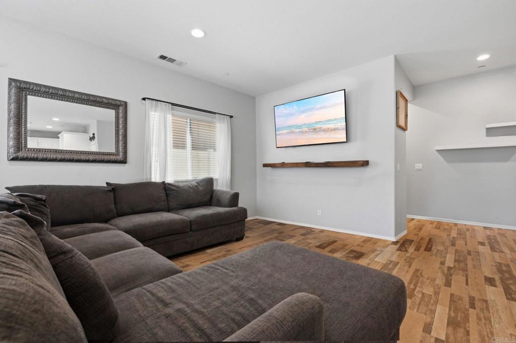 35302 Brown Galloway Lane Fallbrook, CA 92028 - Photo 9 of 32