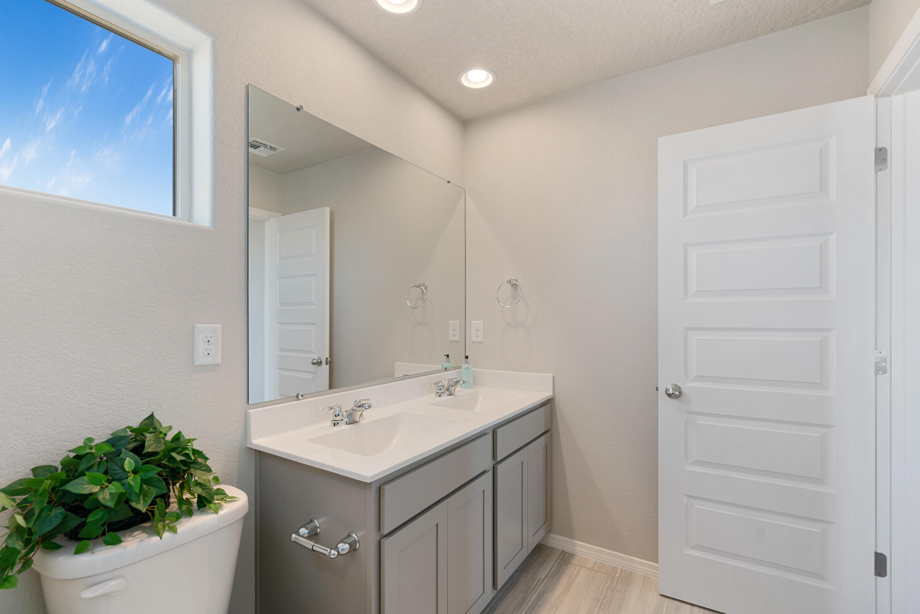3352 Dijamant Loop Southeast Rio Rancho, NM 87124 - Photo 5 of 26 Gallery Image 5