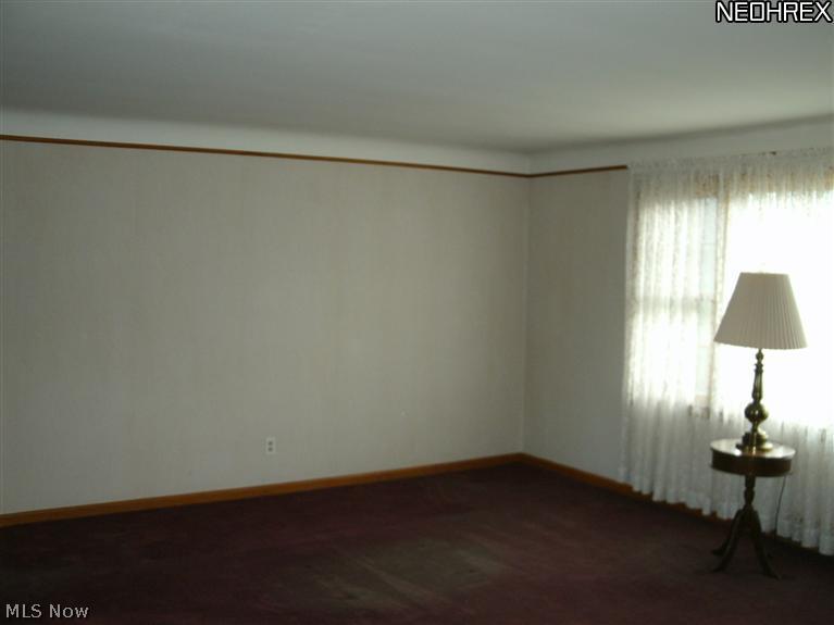 17377 Libby Road Maple Heights, OH 44137 - Photo 3 of 18 Gallery Image 3
