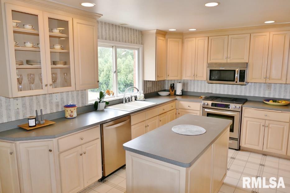 300 West Northgate Road Peoria, IL 61614 - Photo 12 of 64 Gallery Image 12