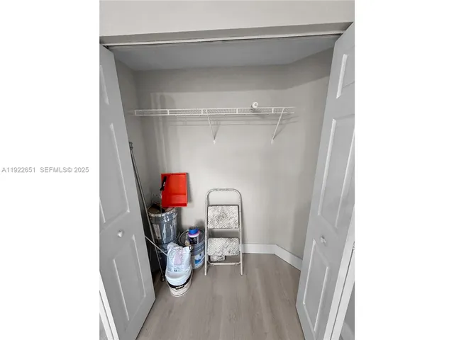 a view of utility room