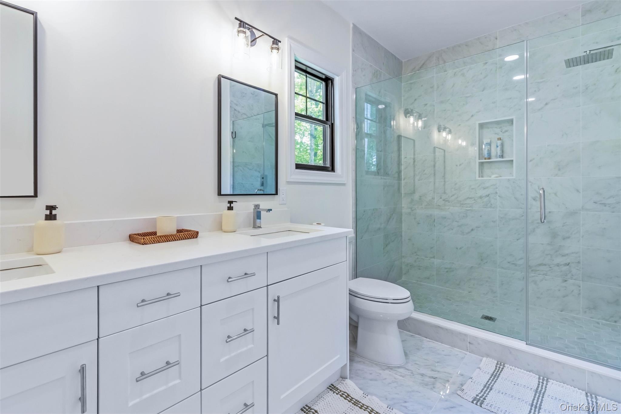 1745 Stars Road East Marion, NY 11939 - Photo 15 of 33