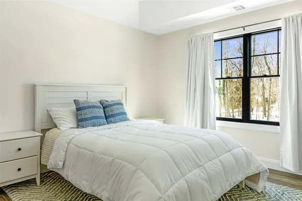 $10,000 | 1745 Stars Road, East Marion, NY 11939