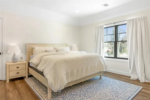 $10,000 | 1745 Stars Road, East Marion, NY 11939