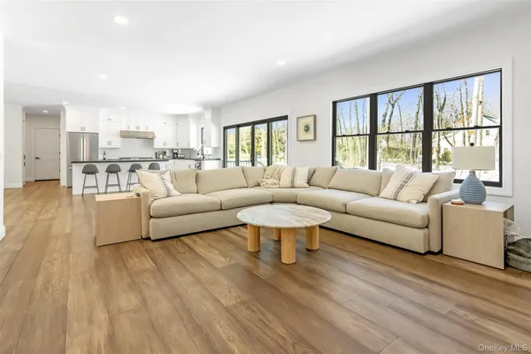 $10,000 | 1745 Stars Road, East Marion, NY 11939