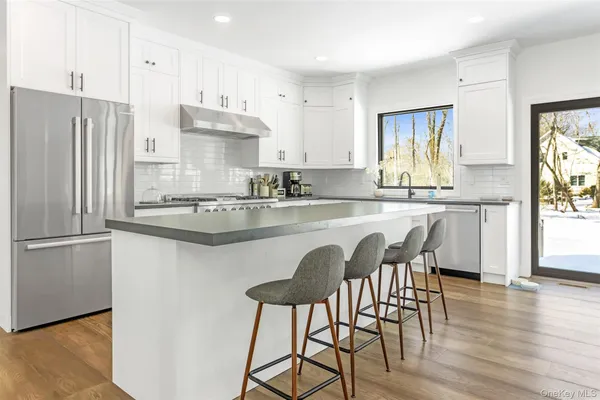 $10,000 | 1745 Stars Road, East Marion, NY 11939