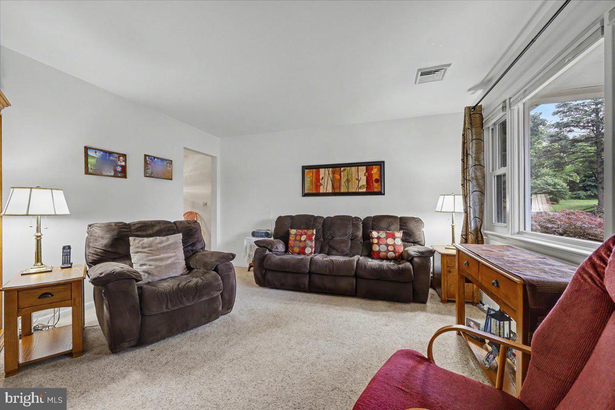 451 Saylors Mill Road Spring City, PA 19475 - Photo 11 of 36 Living Room