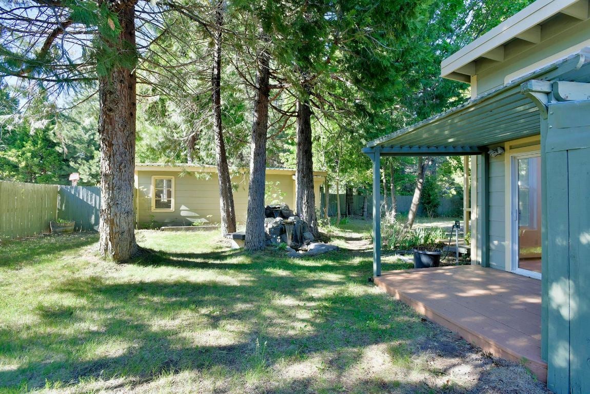 1224 Davis Place Road Mount Shasta, CA 96067 - Photo 6 of 27 Gallery Image 6