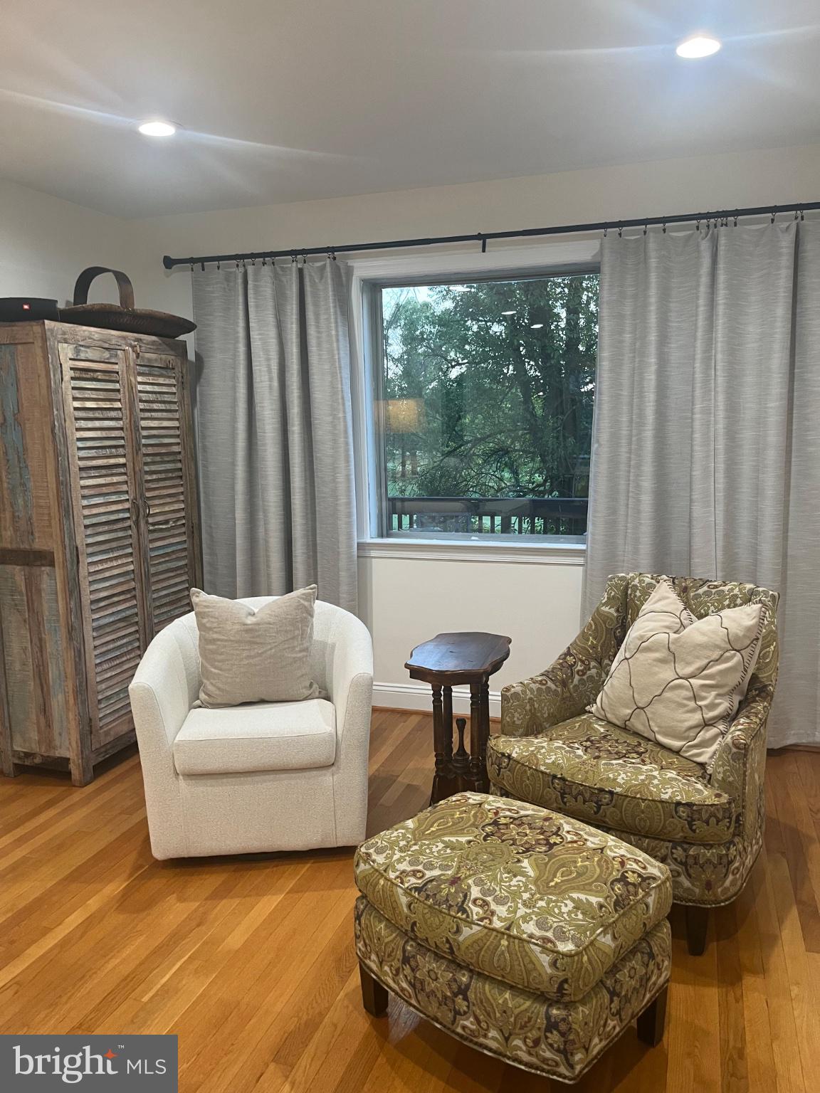 304 Old Courthouse Road Northeast Vienna, VA 22180 - Photo 16 of 25 Cozy corner with nature views.