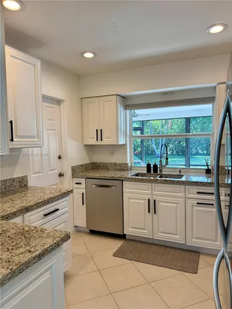 $4,400 | 1093 Southwest 14th Street, Boca Raton, FL 33486