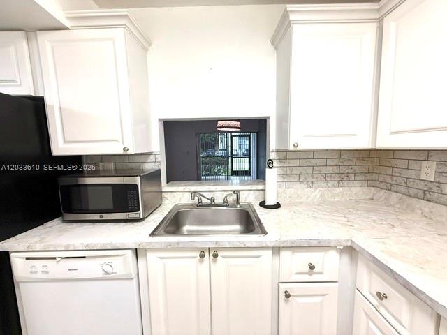 731 North Pine Island Road, Unit 103 Plantation, FL 33324 - Photo 7 of 27
