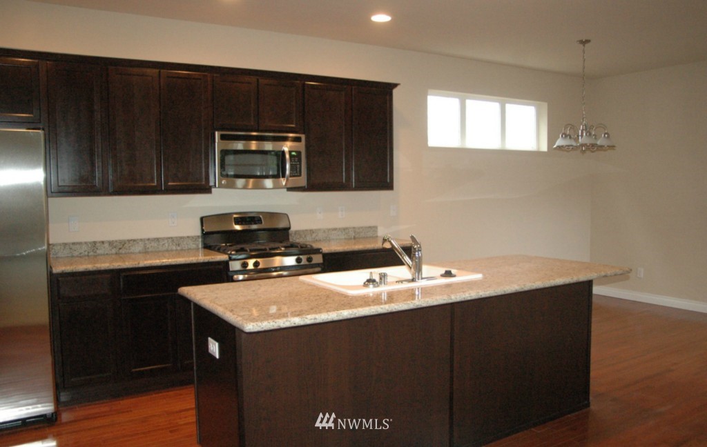 1516 North Brooks Street Renton, WA 98057 - Photo 3 of 15 Gallery Image 3