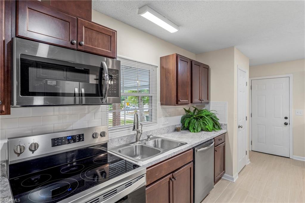 1300 Rotherwood Road Greensboro, NC 27406 - Photo 27 of 30 Gallery Image 27