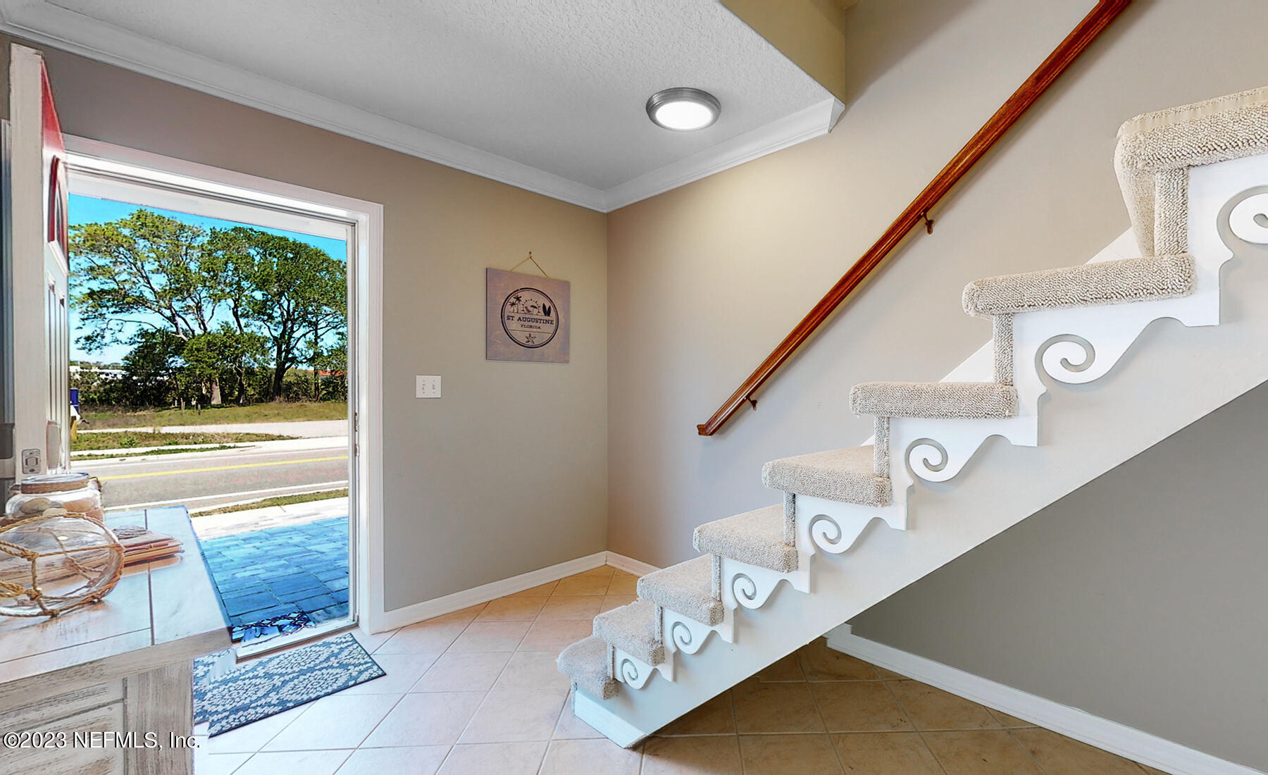 37 May Street St. Augustine, FL 32084 - Photo 7 of 32 Foyer b