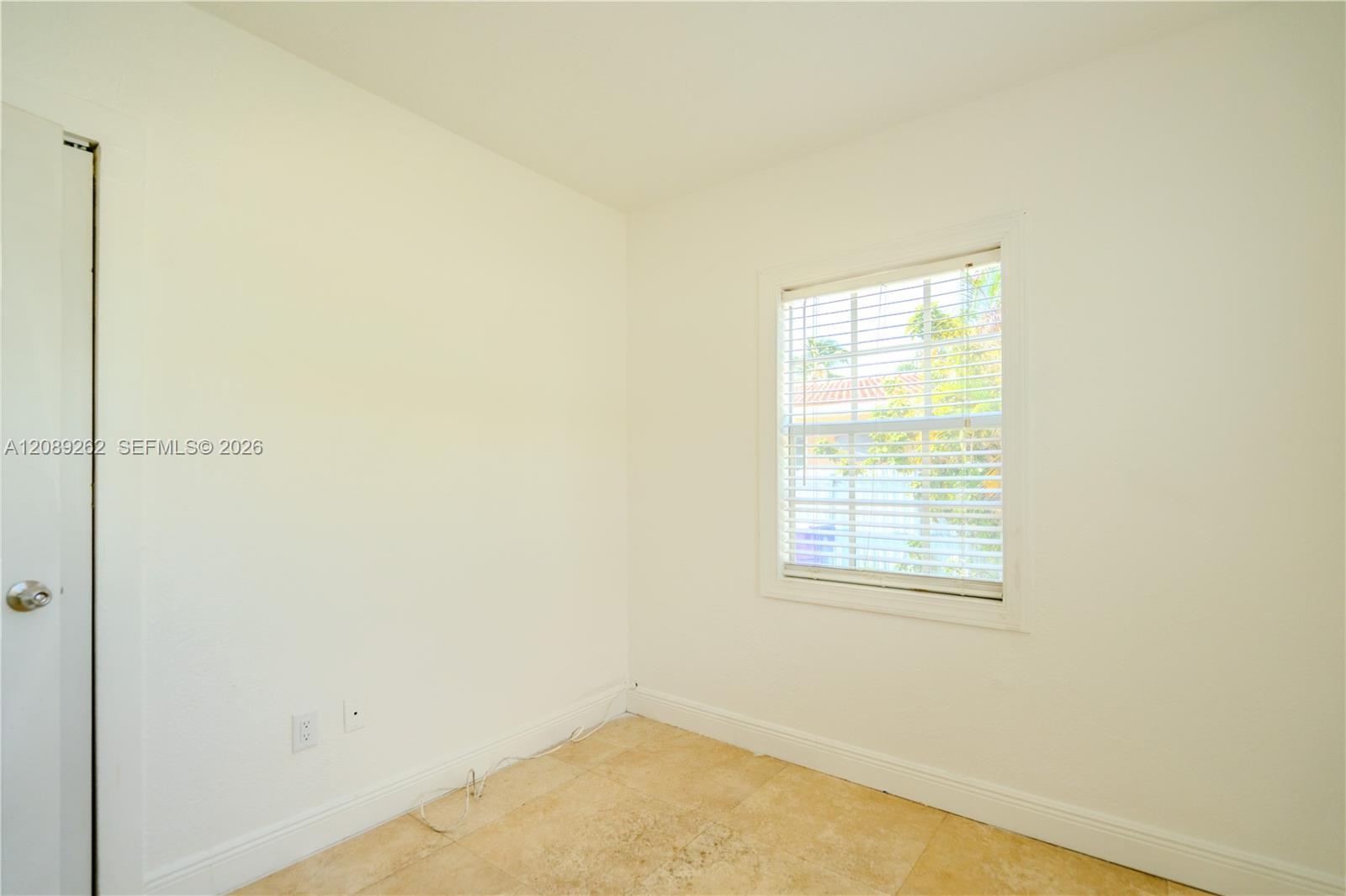 27 Southwest 55th Avenue Road, Unit F Miami, FL 33134 - Photo 10 of 30 Gallery Image 10