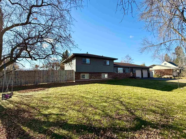 $325,000 | 2716 East 3rd Street, Superior, WI 54880