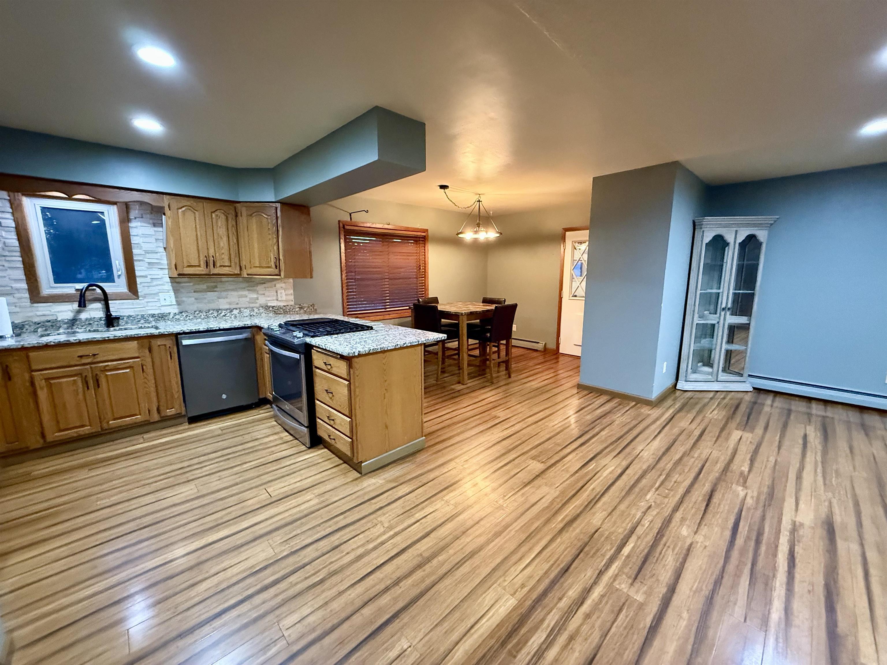 2716 East 3rd Street Superior, WI 54880 - Photo 7 of 39