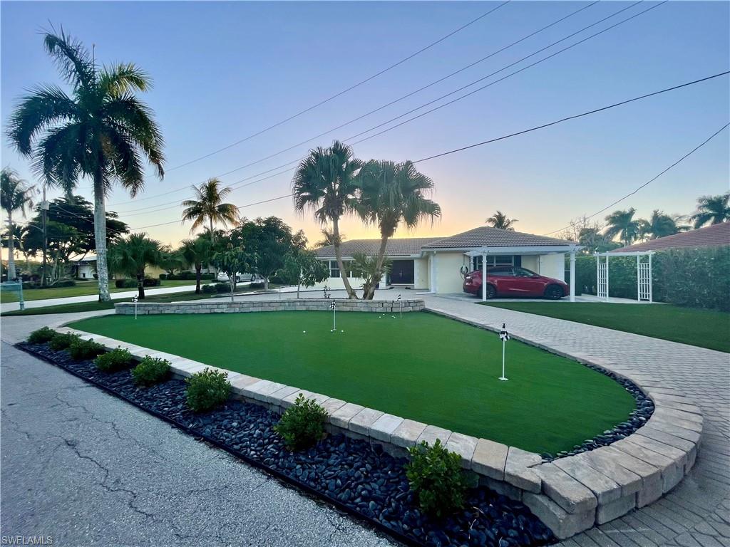 2120 Sandpiper Street Naples, FL 34102 - Photo 47 of 48 putting green