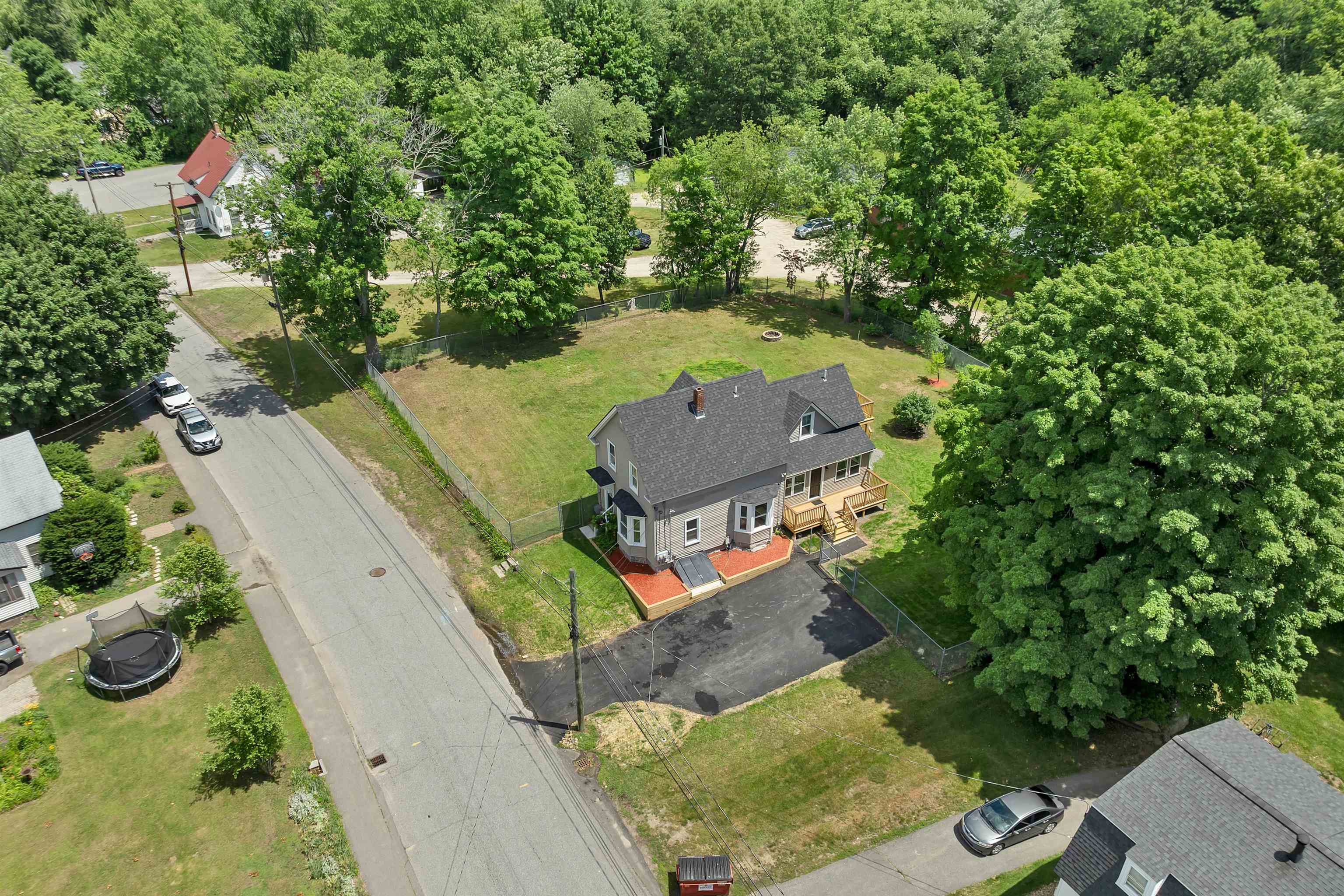 16 Brook Street Derry, NH 03038 - Photo 10 of 60