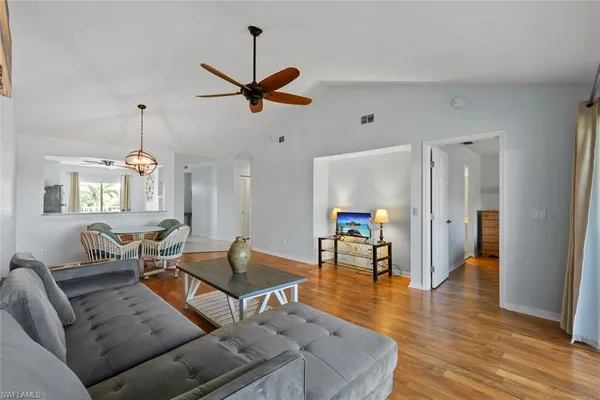 $264,000 | 121 Gabriel Circle, Unit 1108, Naples, FL 34104