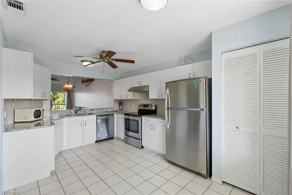 $264,000 | 121 Gabriel Circle, Unit 1108, Naples, FL 34104