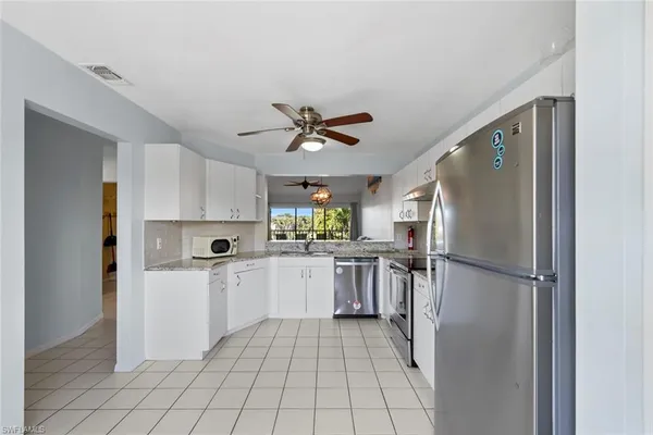 $264,000 | 121 Gabriel Circle, Unit 1108, Naples, FL 34104