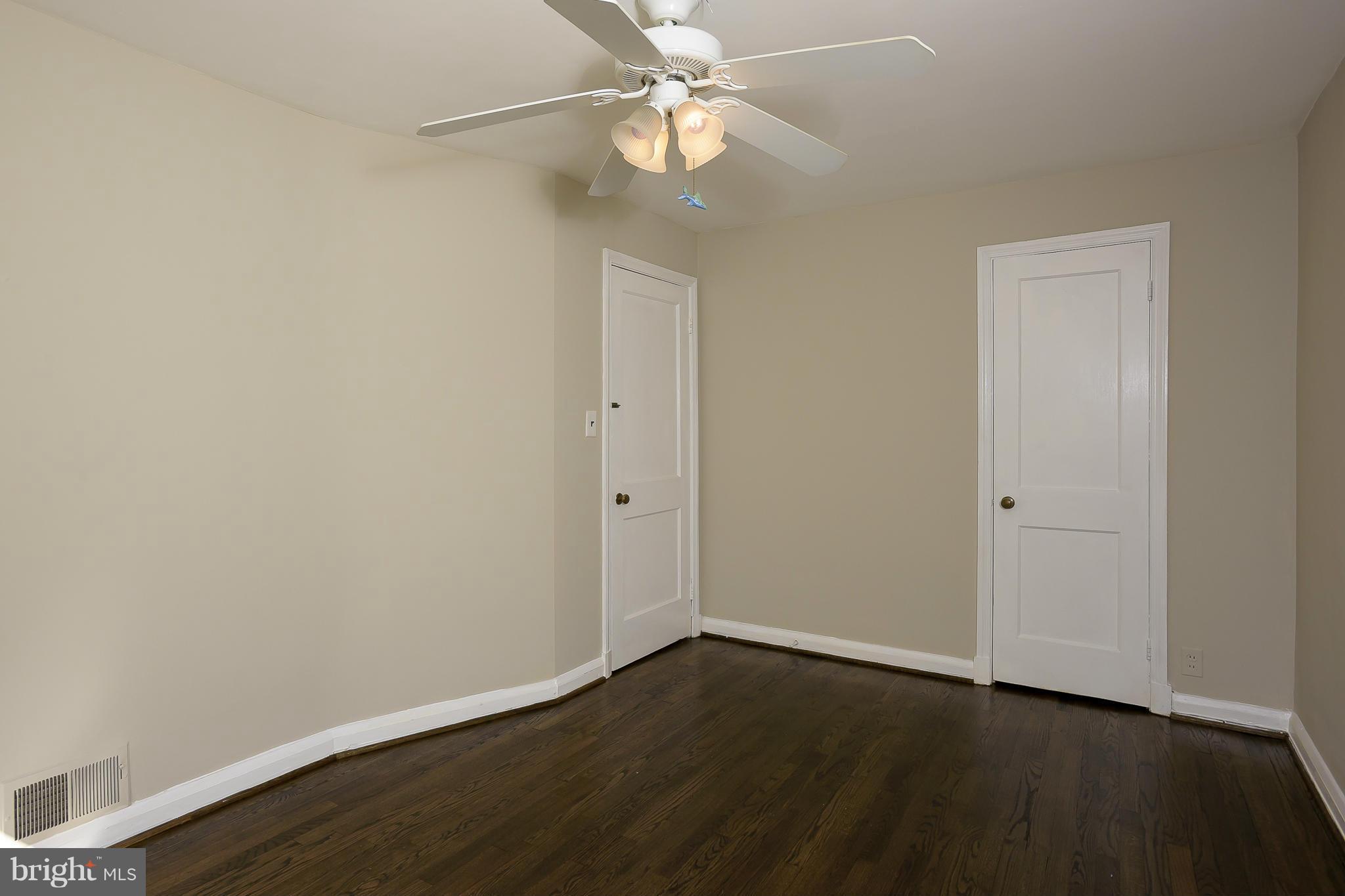 5496 Oakland Road Baltimore, MD 21227 - Photo 13 of 21 Bedroom