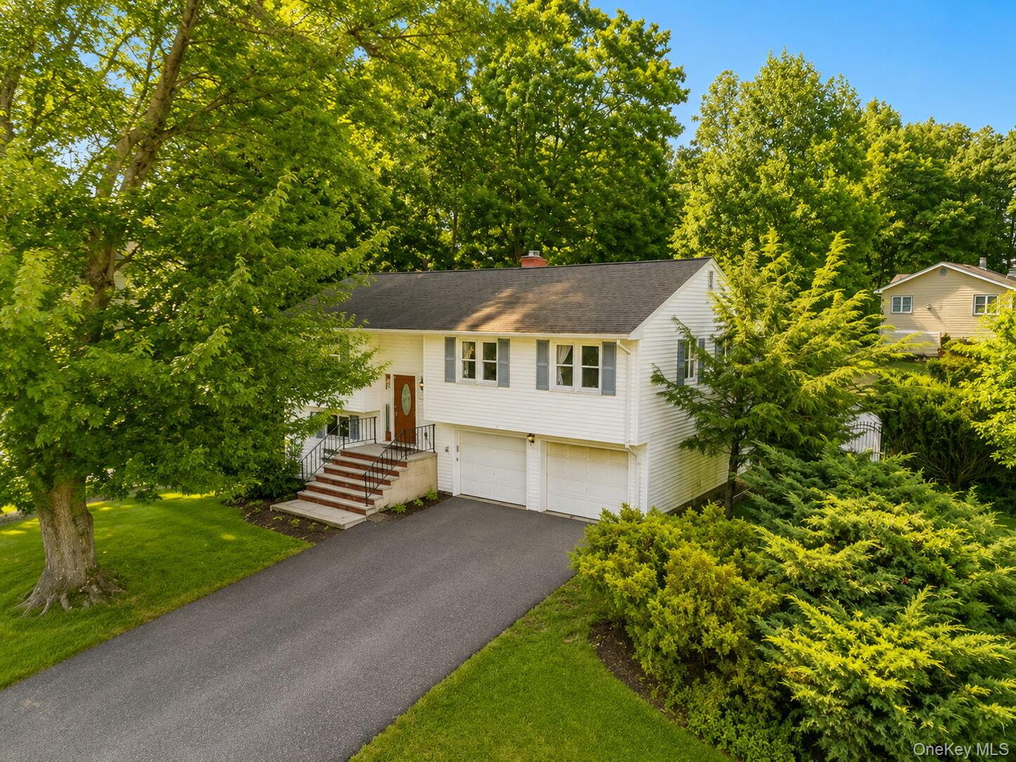 132 Hilltop Road Monroe, NY 10950 - Photo 2 of 47 Gallery Image 2
