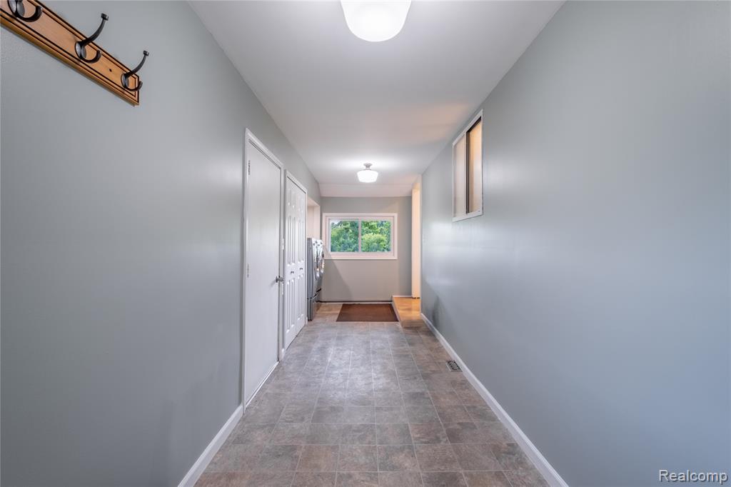 11010 Hegel Road Goodrich, MI 48438 - Photo 8 of 32 Gallery Image 8
