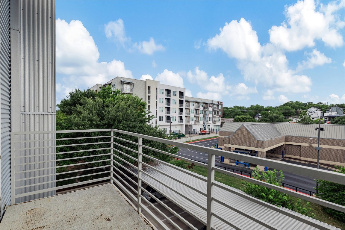 2124 East 6th Street, Unit 305 Austin, TX 78702 - Photo 25 of 35 a view of a balcony with city view